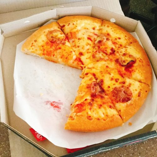 フィリピンのピザハットのピザ