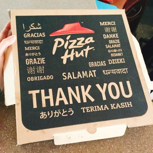 フィリピンのピザハットの箱